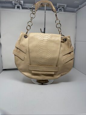 Neutral Cream Textured Shoulder Tote with Gold Chain Accents